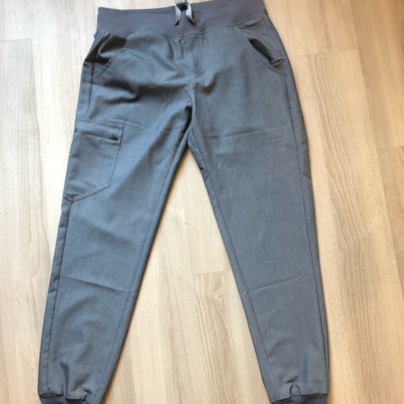 Fish Scrub Set. Graphite. Small. Jogger - Picture 5 of 7